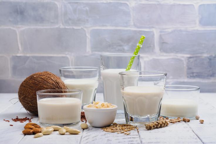 Danes je na trgu ogromno rastlinskih alternativ kravjemu mleku. | Foto: Thinkstock