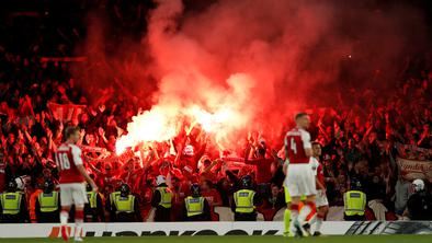 Uefa Kölnu zaradi divjanja navijačev v Londonu naložila kazen