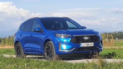 Ford kuga – hibridni SUV je eden najzanimivejših, s priključnim kablom pa ...