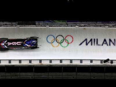 Ameriška tekmovalka v bobu enosedu prehitela nemško favoritko