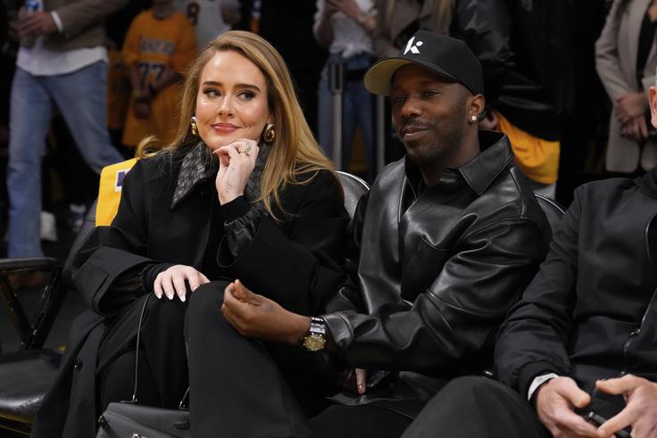 Dončićev prvenec v Los Angelesu sta si ogledala tudi pevka Adele in njen partner, športni agent Rich Paul. | Foto: Guliverimage