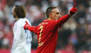 Ribery odločil derbi, Dortmund se ne da