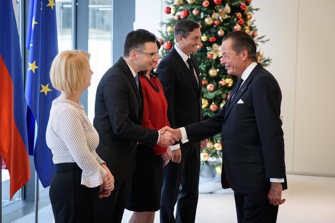 Sprejem diplomatov | Predsednik države Borut Pahor in predsednik vlade Marjan Šarec sta na Brdu pri Kranju gostila sprejem za diplomatski zbor. | Foto STA