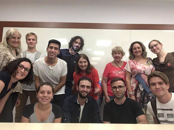 V dveh začetnih skupinah se slovenščino po dve uri na teden uči več kot 30 študentov. Foto: Celia R. Gonzalez | Foto: 