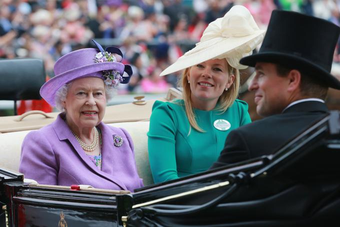 Britanska kraljica z Autumn in vnukom Petrom | Foto: Getty Images
