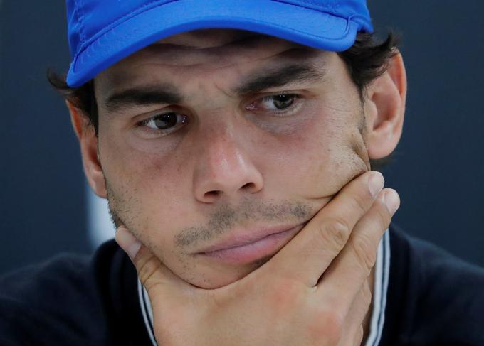 Rafael Nadal se nikakor ne more sprijazniti s tem, da se zaključni masters turnir igra na trdi podlagi. | Foto: Reuters