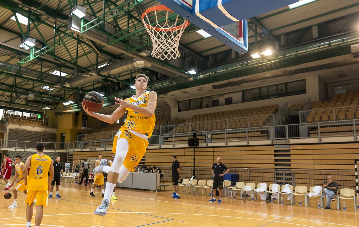 Gregor Glas | Nadarjeni Gregor Glas je spet opozoril nase. Tokrat v članski reprezentanci. | Foto KK Sixt Primorska/Jurij Kodrun