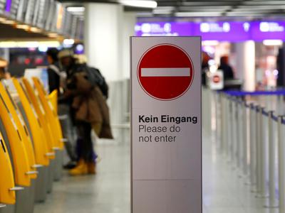 Alarm v Frankfurtu: zaradi malarije umrla že tretja oseba, ljudem delijo letake