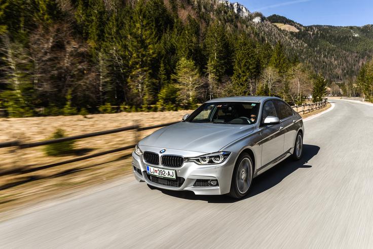 PRIMA prestižna limuzina srednjega razreda - Audi A4, Alfa Romeo giulia, BMW 3, Mercedes-Benz razreda C, Jaguar XE, Lexus IS Serija 3 že več kot tri desetletja predstavlja sinonim varnosti in voznih lastnosti. Limuzina, karavan in GT so se zasidrali v srca ljubiteljev znamke, ki cenijo kaj predstavlja ta modelna družina. Pionir pri številnih novitetah v razredu tudi danes v ospredje potiska varnost in tehnološko naprednost. | Foto: Gašper Pirman Avtomobilizem.com