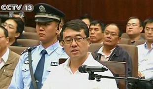 V največjem kitajskem političnemu škandalu obsojen tudi policijski načelnik