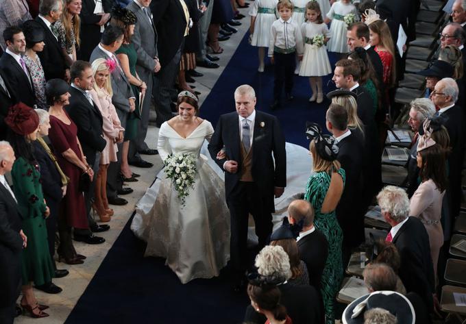 Eugenie si je za svoj poročni dan izbrala obleko s podpisom Peter Pilotto. | Foto: Getty Images
