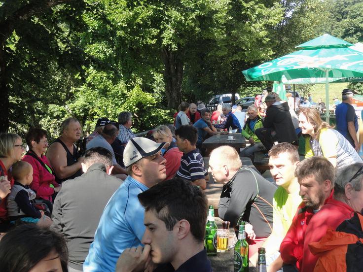 Med obiskovalci je vedno več kolesarjev, nedeljskih pohodnikov in izletnikov, planincev v pravem pomenu besede pa vedno manj.  | Foto: Arhiv Planinskega društva Ajdovščina