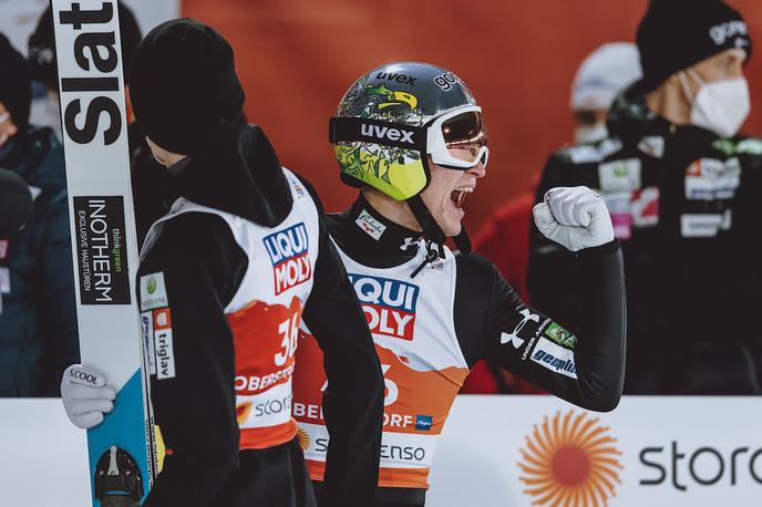Anže Lanišek | Anže Lanišek je bil odlično razpoložen v Oberstdorfu, plod tega pa je bila bronasta medalja na srednji skakalnici. | Foto Sportida