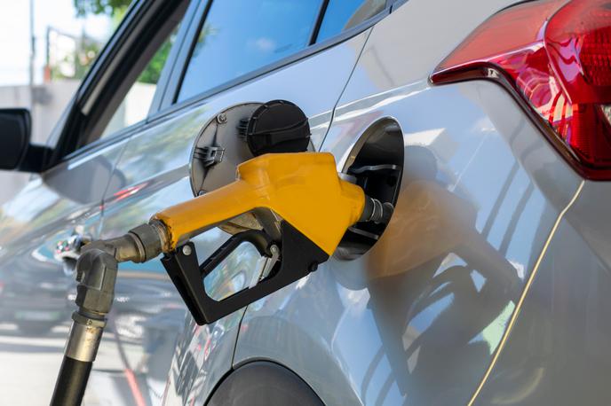 Bencin. Gorivo. Fosilna goriva. Dizel. Bencinski servis. Petrol. OMW. Energetika. | Nove cene pogonskih goriv bodo veljale do 5. junija.  | Foto Shutterstock