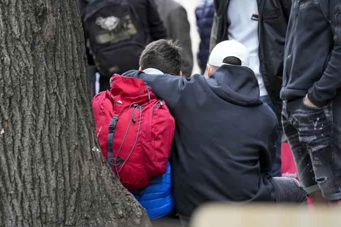 V sredo je 13-letnik na Osnovni šoli Vladislava Ribnikarja v Beogradu ubil osem učencev in varnostnika, še šest učencev in učiteljico pa je ranil. | Foto: Guliverimage/Vladimir Fedorenko