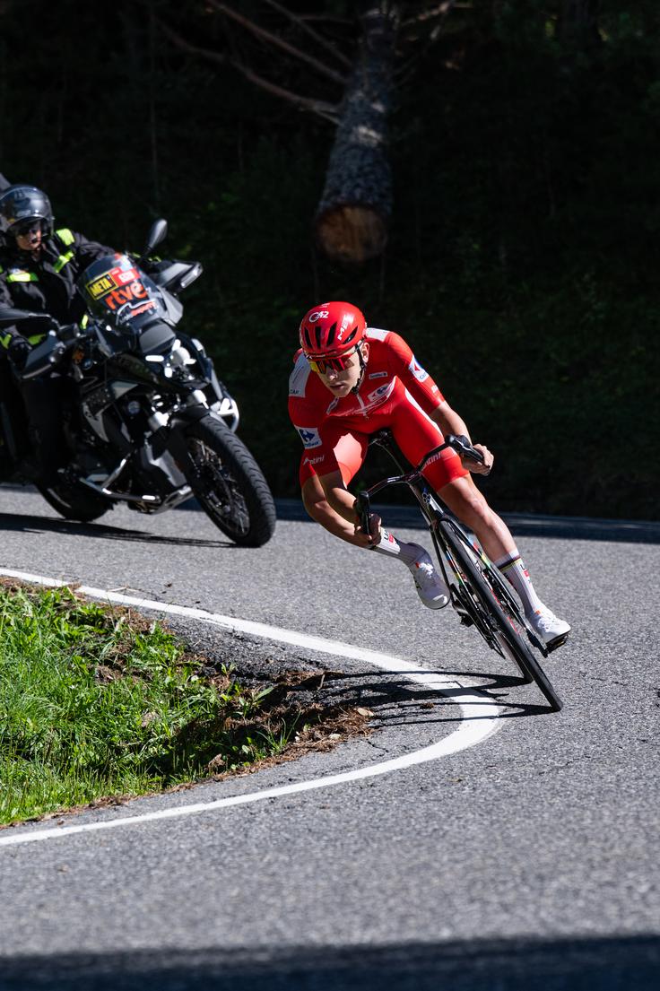 Vprašanje je, koliko časa bo Tadej Pogačar okreval in ali bo še tekmoval na kakšni letošnji dirki. | Foto: Toni Baixauli; Cxcling/Vuelta