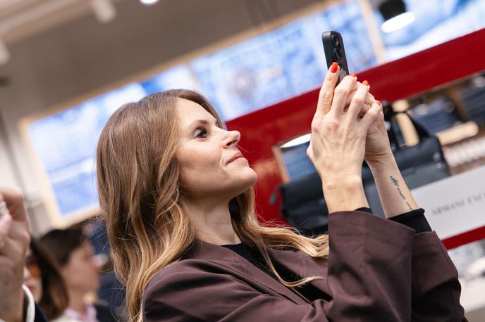 Fashion&Friends odprtje | Teja Jugovic, na družabnih omrežjih znana kot Cool Mamacita, na odprtju nove ljubljanske modne trgovine | Foto Nika Uran