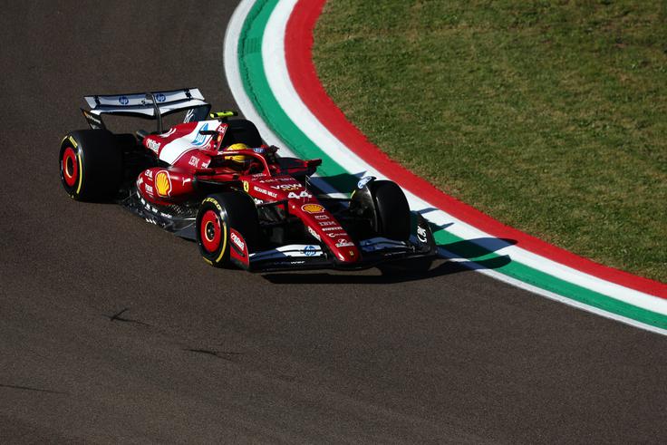 Lewis Hamilton prvič dirka pred tifozi. Na drugem treningu je bil 11. | Foto: Reuters