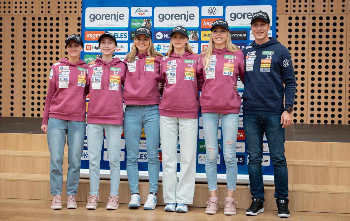 smučarski skoki | Slovenski ženski skakalni tabor, ki bo v sezono vstopil v okrnjeni zasedbi, je poleti dobil opomnik, kako dragoceno je zdravje. | Foto Bor Slana/STA