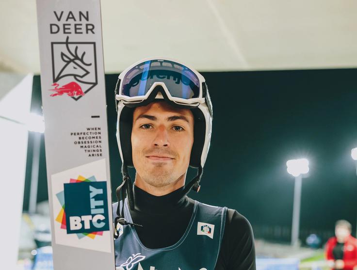 "Ne želim nič obžalovati, ne želim si nekoč reči, da nisem niti poskusil," pravi o tem, da se seli na smuči Van Deer.  | Foto: Vam Deer–Red Bull Sports