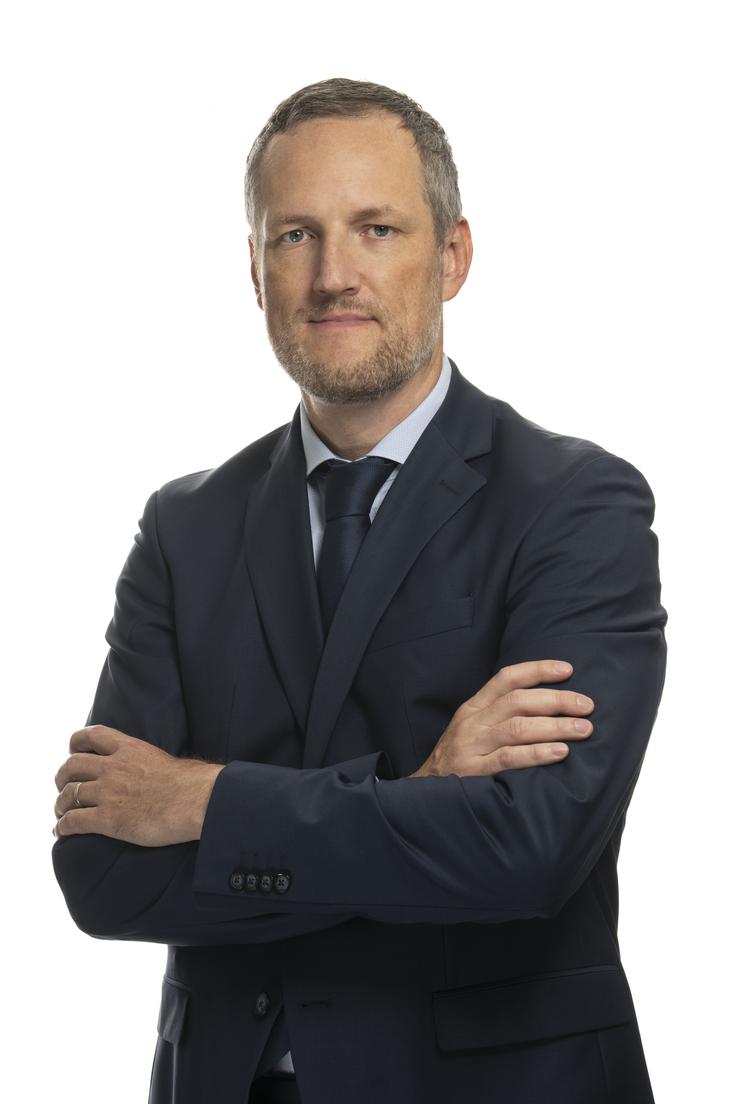 Tine Verbole, vodja poslovanja s prebivalstvom in malimi podjetji pri UniCredit Bank.  | Foto: Klemen Razinger