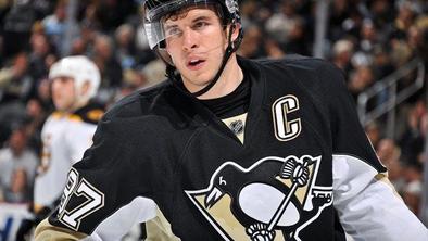 Crosby je imel nalomljeni vretenci