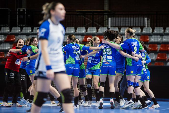 Slovenija : Italija slovenska ženska rokometna reprezentanca | Slovenke bodo danes dobile tekmice v skupinskem delu svetovnega prvenstva. | Foto Grega Valančič/Sportida