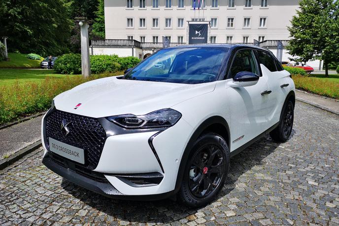 DS 3 DS 7 crossback | DS 3 crossback je dolg 4,12 metra in predstavlja kompaktni SUV premijskega razreda. Cene spodobno opremljenega se bodo gibale okrog 30 tisočakov. | Foto Gregor Pavšič