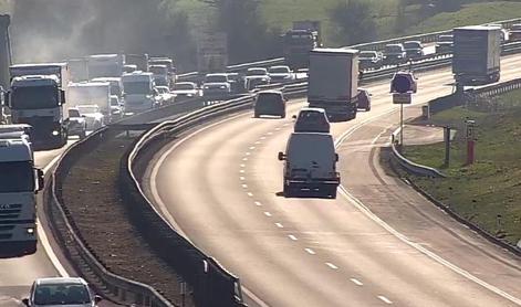 Zastoji in kaos na primorski avtocesti – cesta zaprta dlje časa!
