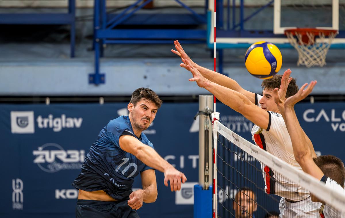 Calcit Volley - Alpacem Kanal | Kamničani so v derbiju proti Kanalcem doživeli sploh prvi poraz v sezoni. | Foto Jan Uršič