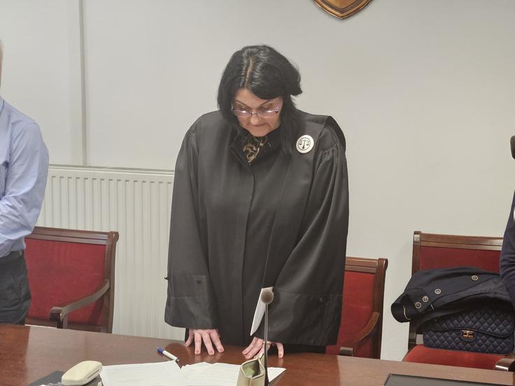 Sodnica Cvetka Posilovič med izrekom sodbe. | Foto: STA