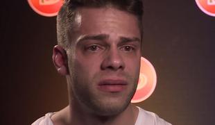 Drama se nadaljuje: Emi spet joče!