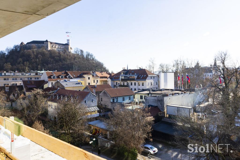 Rezidenca Knafelj, Knafljev prehod. Nepremičnine. Ljubljanski grad.