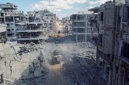 Hamas predal trupli dveh talcev in opozoril na zamude