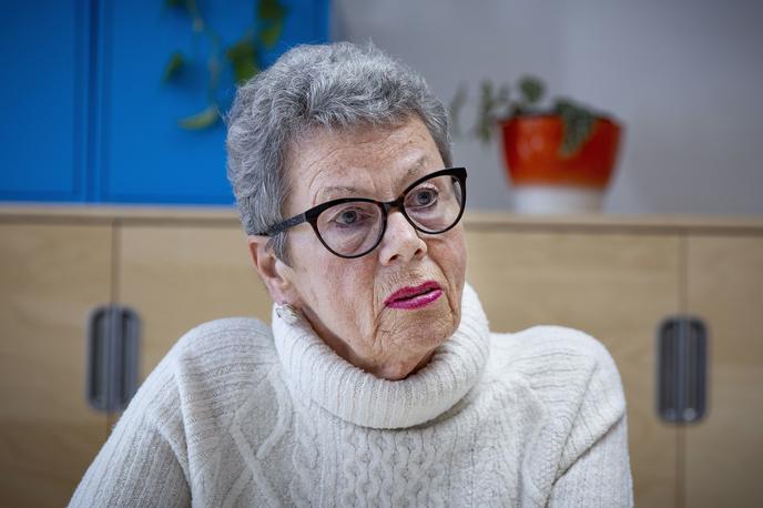 Anita Ogulin | Knjiga z naslovom Tako zelo vas imam rada je knjiga o življenju, delu in poslanstvu velike humanitarke in srčne ženske Anite Ogulin. Kot človek je izstopala in zato marsikomu postavila ogledalo. | Foto Ana Kovač