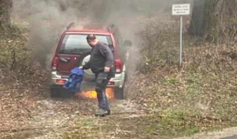 Opaženo na cesti pri Turjaku: kaj bi v taki situaciji naredili vi? #foto