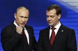 Vladajoči Enotni Rusiji grozi izguba dvotretjinske večine
