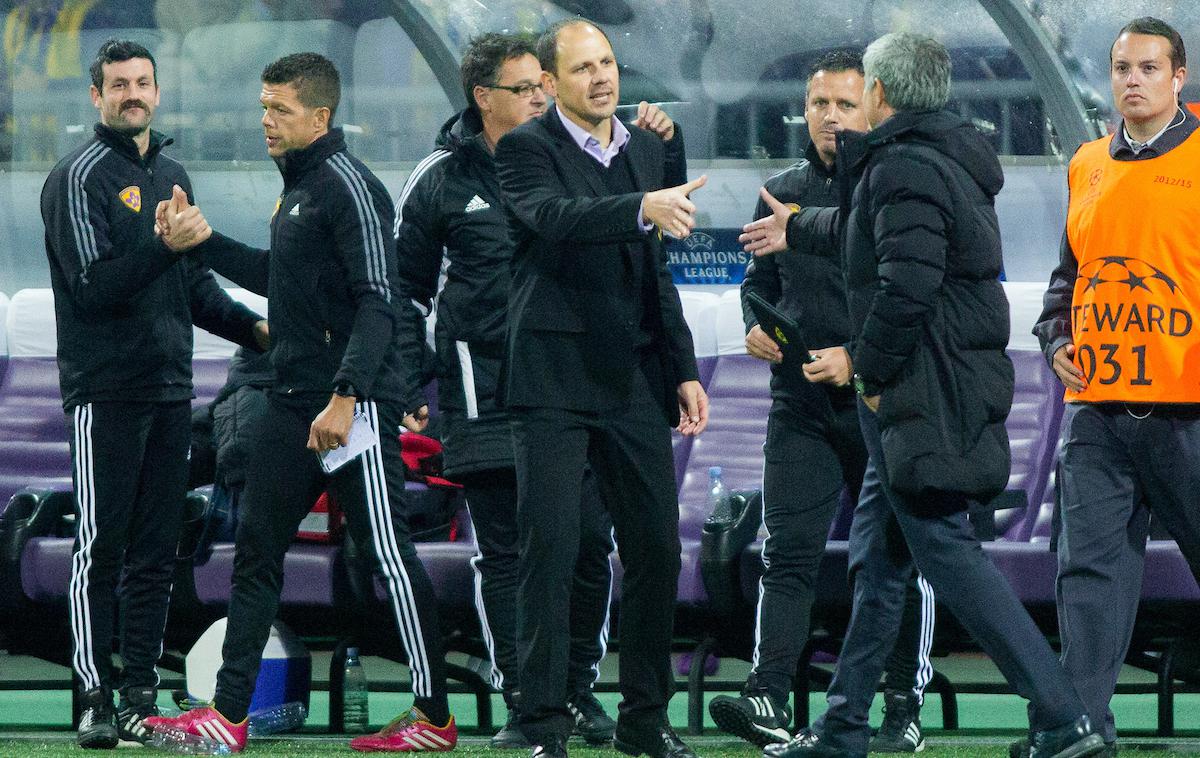 Maribor Chelsea Jose Mourinho | Ante Šimundža in Jose Mourinho sta si tako segla v roke po remiju Maribora in Chelseaja (2014). | Foto Vid Ponikvar