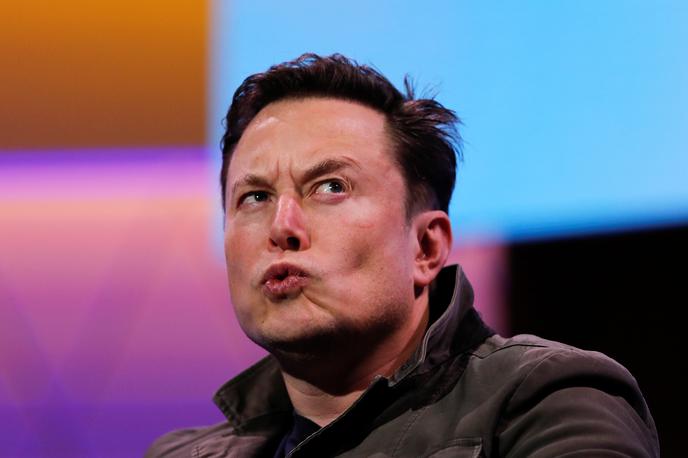 Elon Musk | Aprila, ko se je Musk še pripravljal na prevzem Twitterja, je za financiranje posla prodal za okoli 8,5 milijarde dolarjev Teslinih delnic. | Foto Reuters