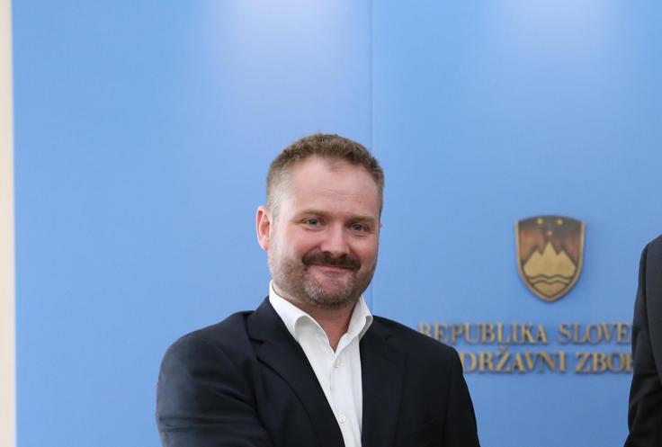 Andrej Matvoz vodi AVK. | Foto: Državni zbor