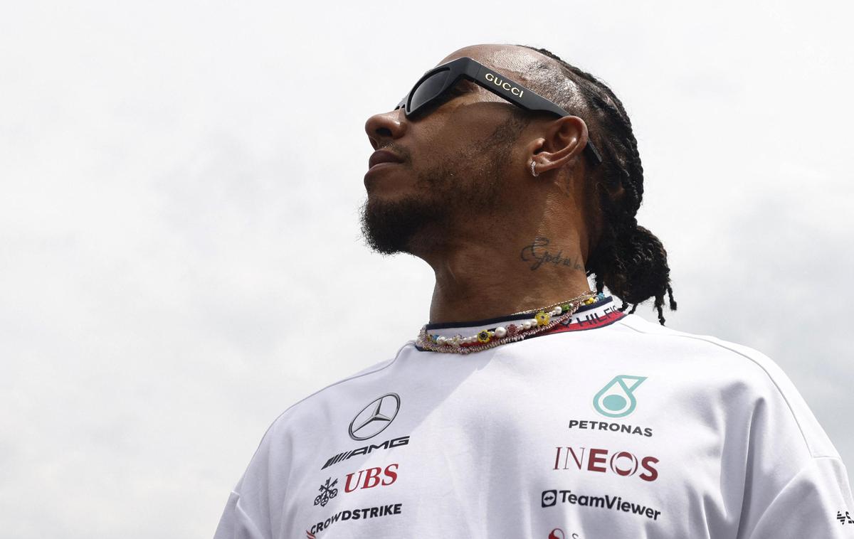 Lewis Hamilton | Lewis Hamilton, ki ni zmagal na nobeni dirki od svojega poraza v SP proti Maxu Verstappnu na finalu sezone 2021 v Abu Dabiju, letos za naslovom zaostaja že za 83 točk. | Foto Reuters