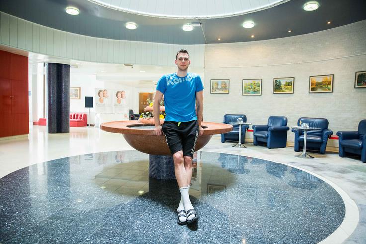 Star je 25 let, igral pa je že v Nemčiji, Franciji, Belorusiji in Katarju. | Foto: Vid Ponikvar
