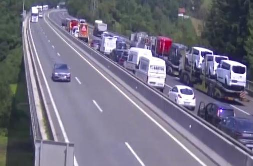 Odločitev za dela na štajerski avtocesti razveljavljena, Dars v navzkrižju z zakonom