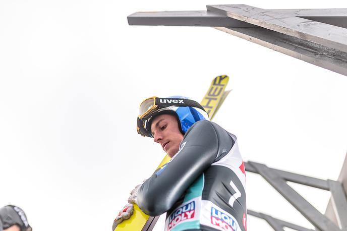 Gregor Schlierenzauer | Gregor Schlierenzauer je moral zaradi poškodbe kolena predčasno končati sezono. | Foto Sportida