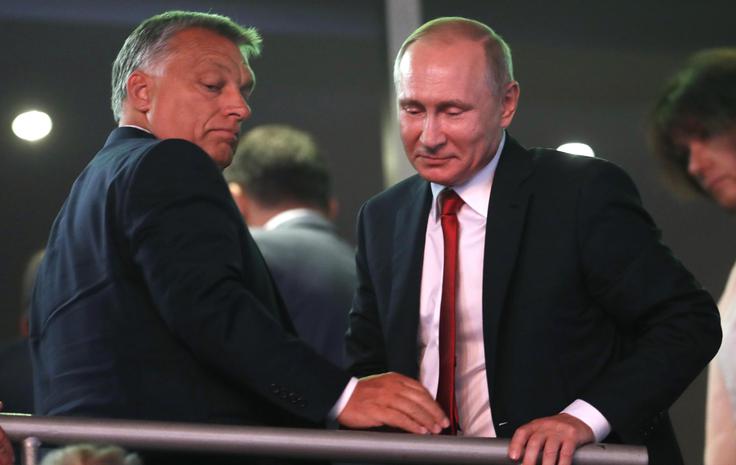 Zaradi energetske odvisnosti od Rusije ter ideološki sorodnosti med Putinovo in Orbanovo iliberalno državo sta imela Putin in Orban vedno tesne stike. Številni so Orbanu že pred leti nadeli vzdevek ruski oziroma Putinov trojanski konj v EU. Na koncu se je izkazalo, da je Orban samega sebe videl kot miška, ki pomaga ruskemu levu. | Foto: Guliverimage