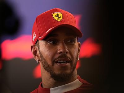Lewis Hamilton zavrnil namigovanja, da se bo upokojil
