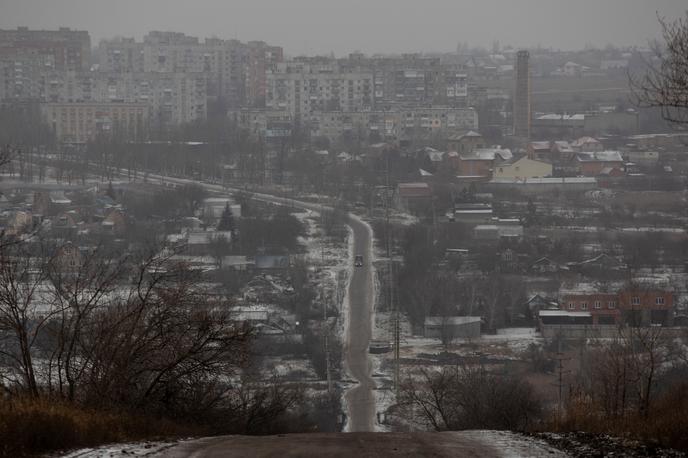Bahmut | Z zavzetjem Kliščijivke narašča nevarnost, da bodo ukrajinske sile v Bahmutu obkoljene. | Foto Reuters