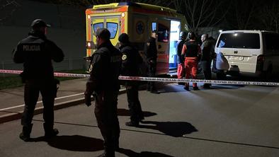 Oborožen moški v Brežicah se je predal, ko so policisti v hišo odvrgli solzivec