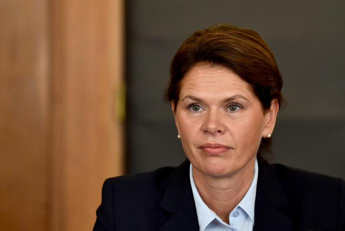 Bratuškova verjame v dogovor z EIB glede drugega tira