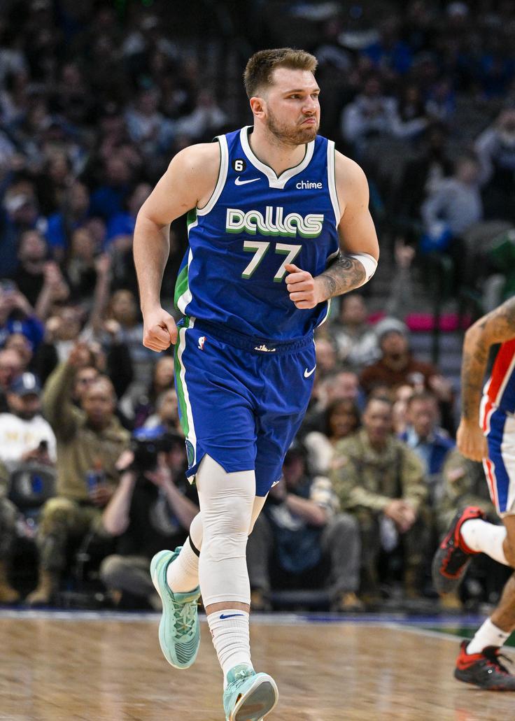 Luka Dončić spada med največje zvezdnike lige NBA, ki skrbi za promocijo športne Slovenije v svetu. | Foto: Reuters